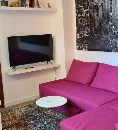 Buedchen Am Rathaus-Parkplatz-Bett Und Schlafcouch-Eg-Netflix- Apartment Oberhausen  Luaran gambar